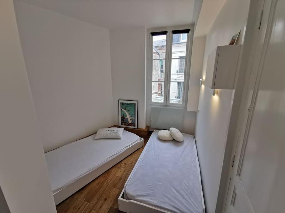 2 Pieces Au Coeur De Trouville / Rue Des Bains Exteriér fotografie